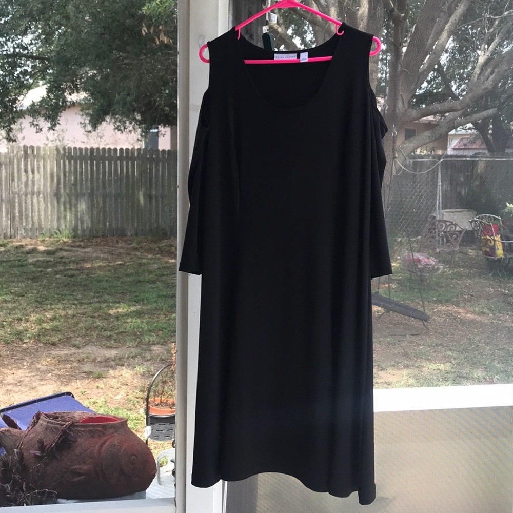 Susan graver black cut out shoulders dress
